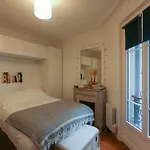 A Bright And Calm Love Nest